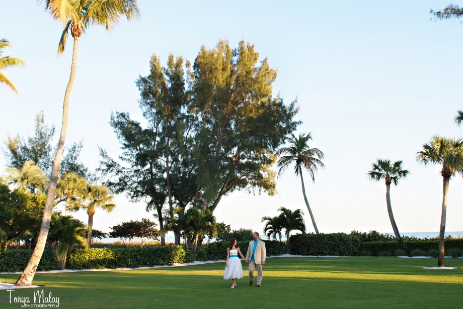 intimate sanibel island wedding