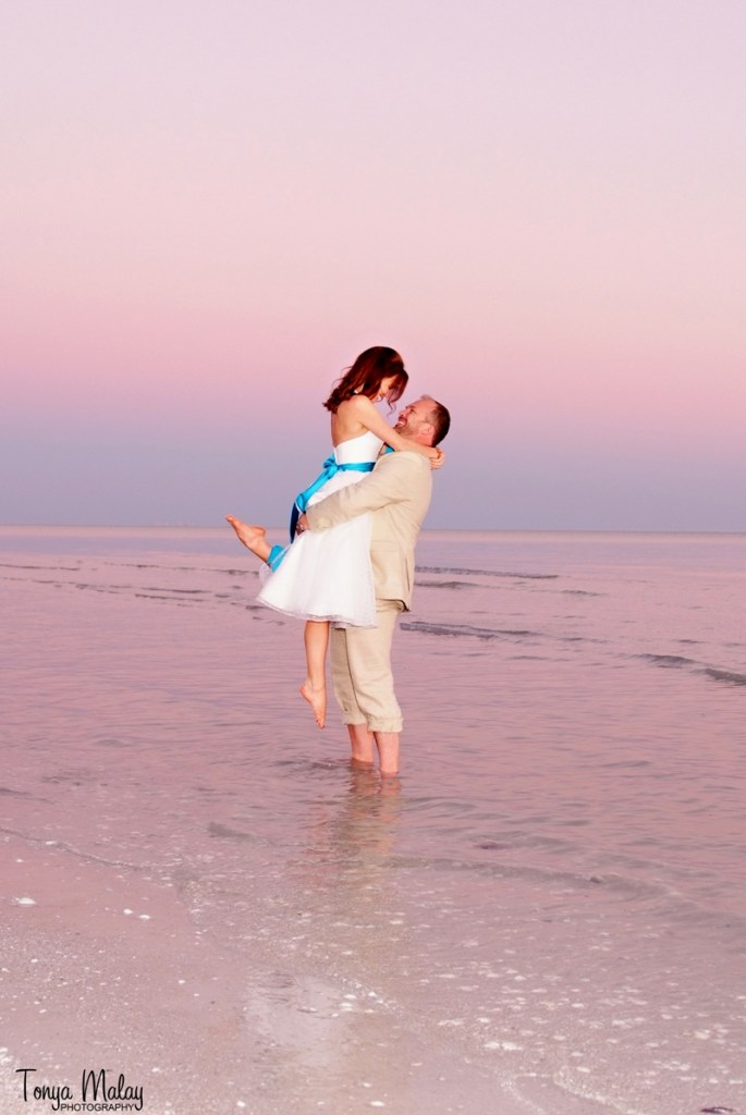 intimate sanibel island wedding
