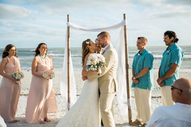 Simple & Elegant Sanibel Island Wedding - Casa Ybel Resort { Jessica + Jeff }